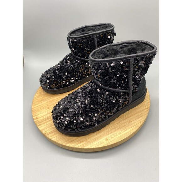 UGG Boots Womens Size 6 Black Mini Chunky Leather Shearling Sequin Wool 1130602 - Picture 7 of 12
